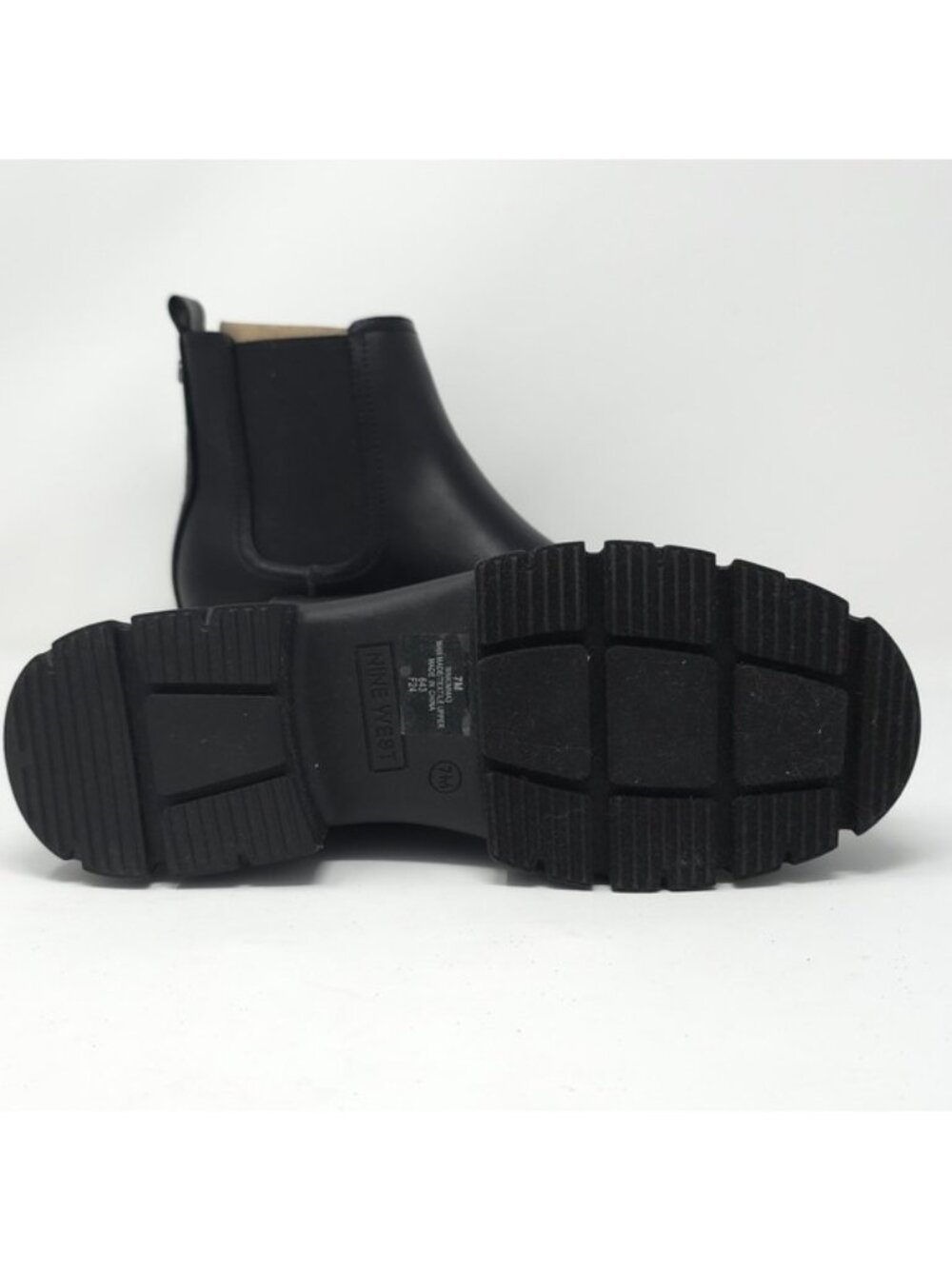 Nine West Black Chunky Lug Chelsea Booties 7M - Picture 4 of 8